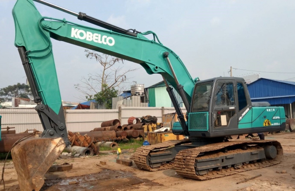 KOBELCO SK200